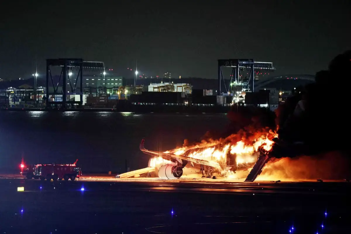 Vakava Lentokoneonnettomuus Hanedan Lentokentällä